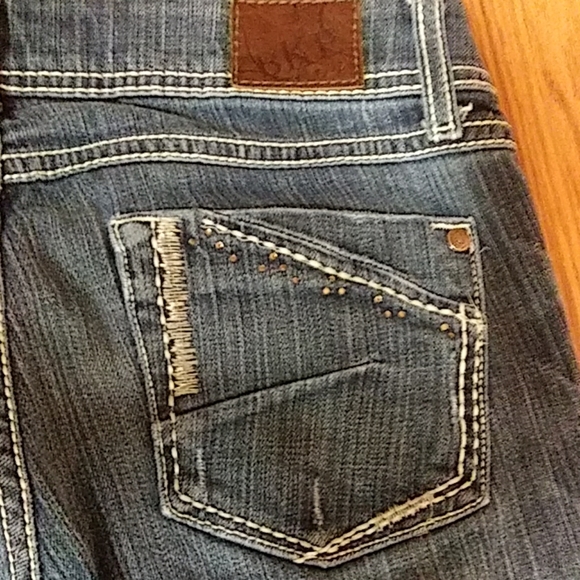 BKE Stella 28R Flare Rhinestones Embroidered Jeans - Picture 5 of 7